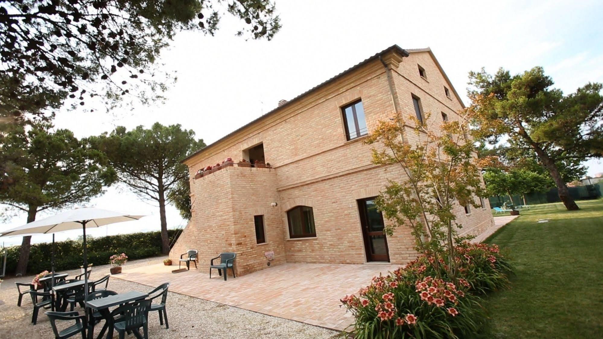 Agriturismo La Fonte Di San Girio Guest House Potenza Picena Exterior photo