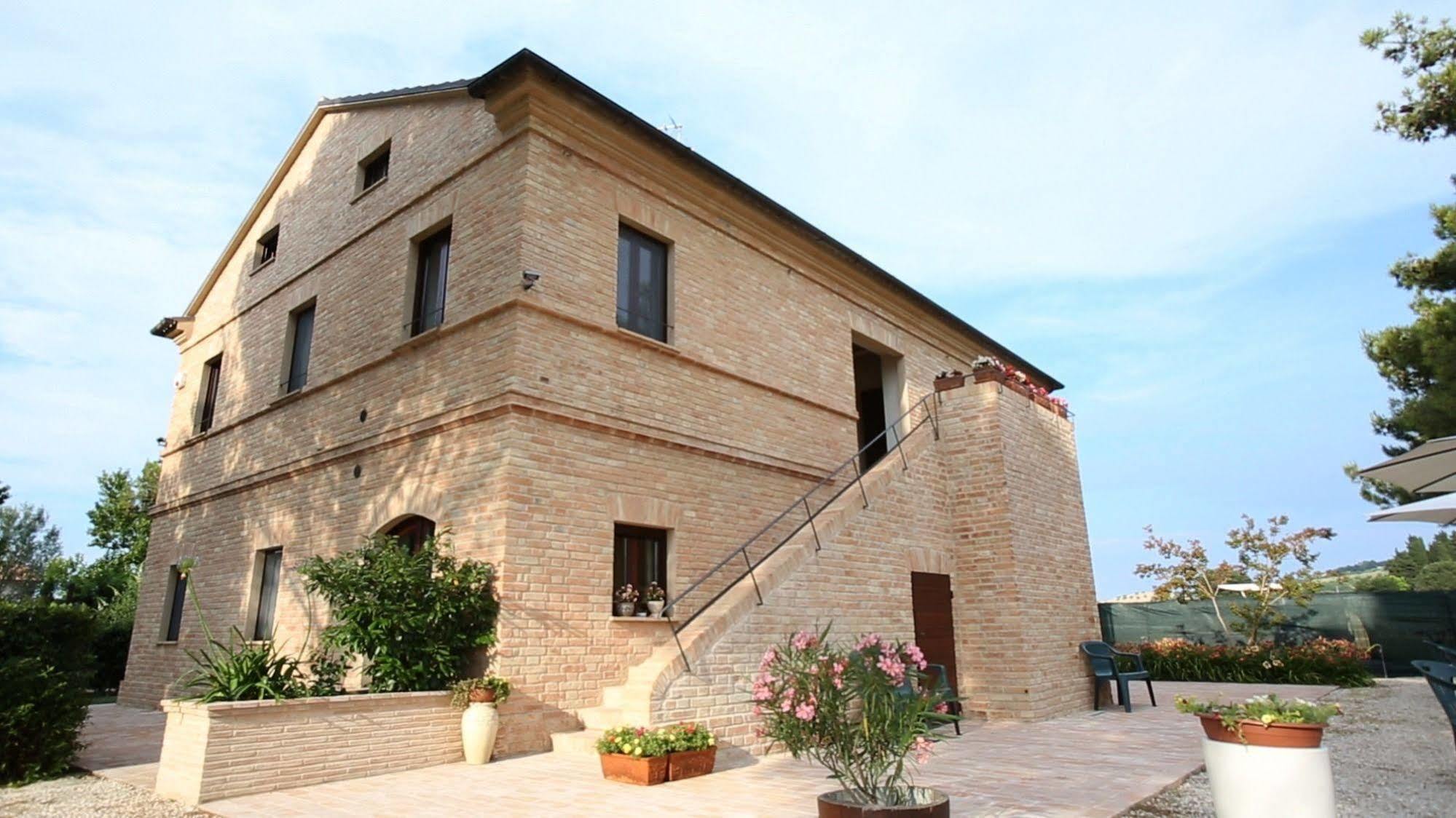 Agriturismo La Fonte Di San Girio Guest House Potenza Picena Exterior photo